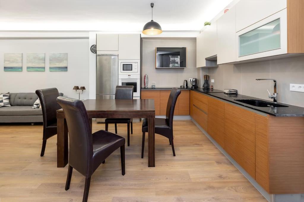 Apartmán Precioso Piso Con Terraza En Centro De Granada Exteriér fotografie